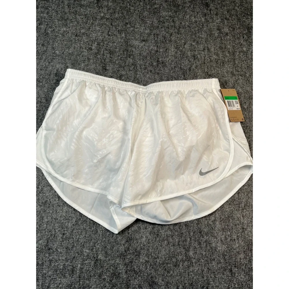 Nike Womens Running Tempo Shorts‎ Extra Large XL White Reflective Lightweight